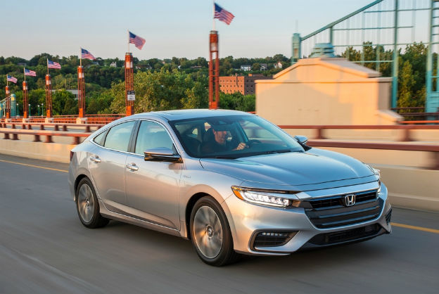 side view of a silver 2020 Honda Insight